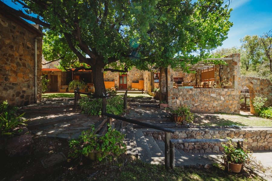 5 Bedroom Property for Sale in De Rust Western Cape